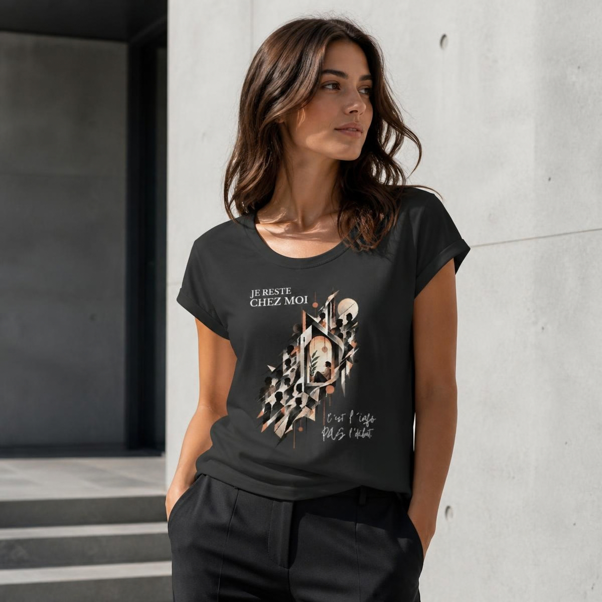 T-shirt femme « Je reste chez moi, c’est l’info pas le débat » - OwnVie